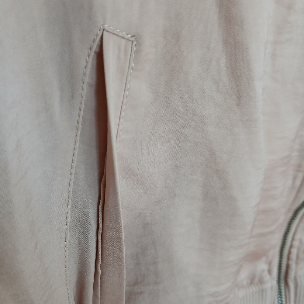 LIVING DOLL Pink Lightweight Bomber Jacket With‎ Floral Embroidery NWT size M - Picture 4 of 7